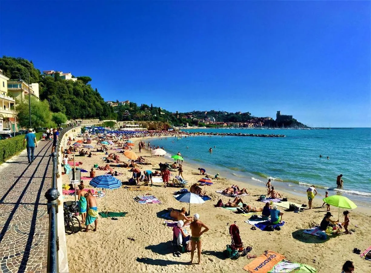 Vakantiepark International Holidays Luxe House Pool Beach-Lerici-Cinque Terre-Liguria Case Vacanze-Dog Ok In Touristic Village River Ameglia