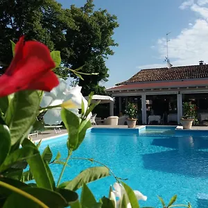 Relais Roncuzzi Hotel Russi